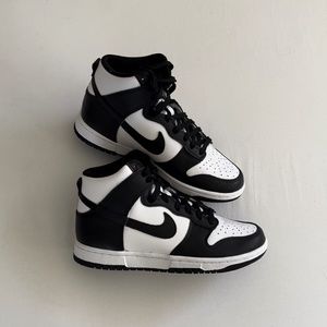 Wmns Dunk High 'Black White'